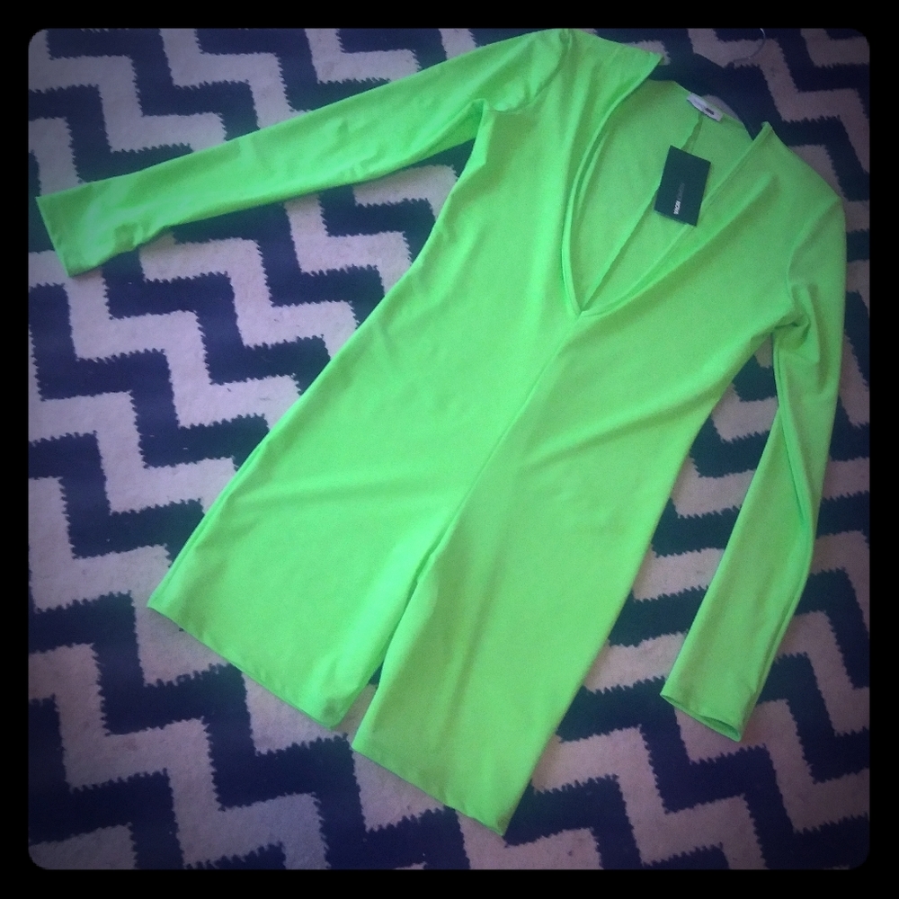 V- Cut shorts bodysuit